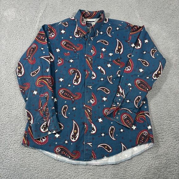 Wrangler Other - Wrangler Blue Paisley Button-Down Brushpopper